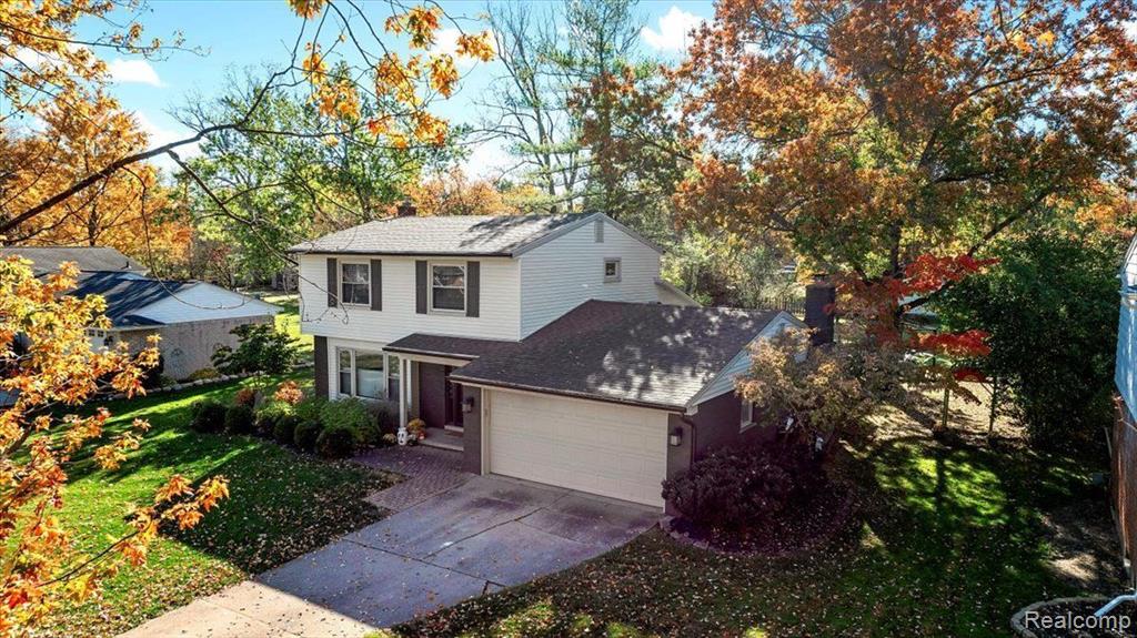 8441 Concord Road, Grosse Ile, MI 48138 — front exterior