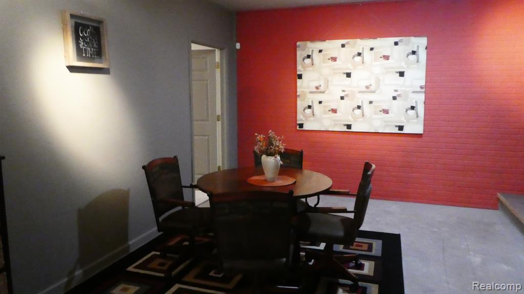 8051 Prestonwood Court, Flushing, MI 48433 — Photo 43