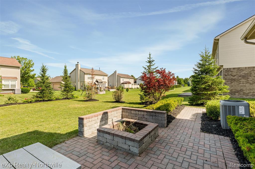 7225 Castell Boulevard, Belleville, MI 48111 — Photo 30