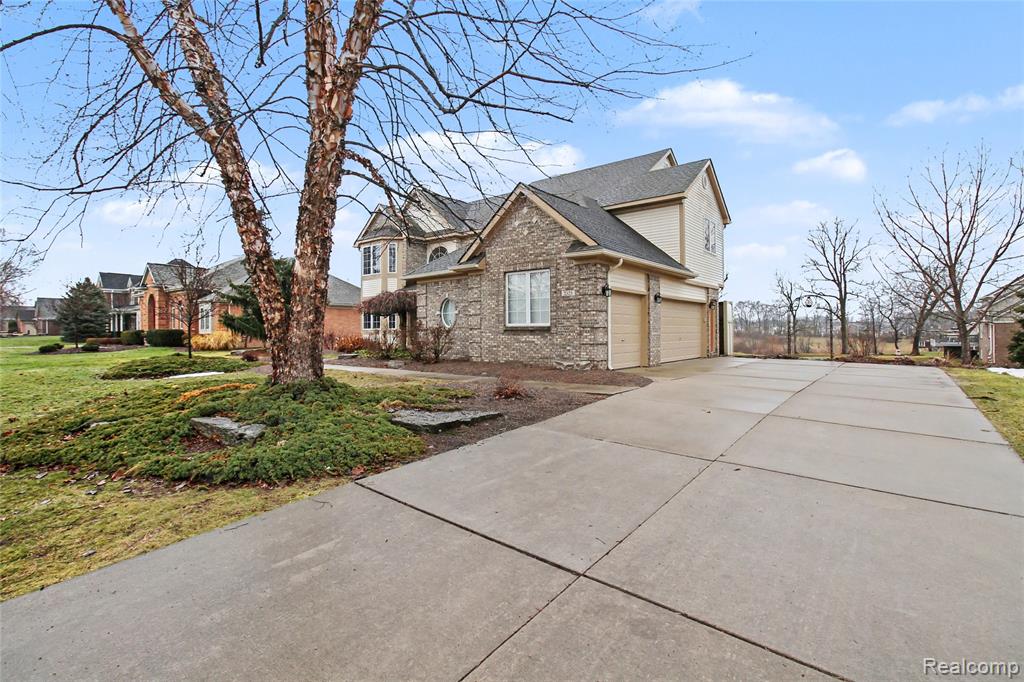 2325 Cristina Anne Court, Howell, MI 48855 — Photo 2