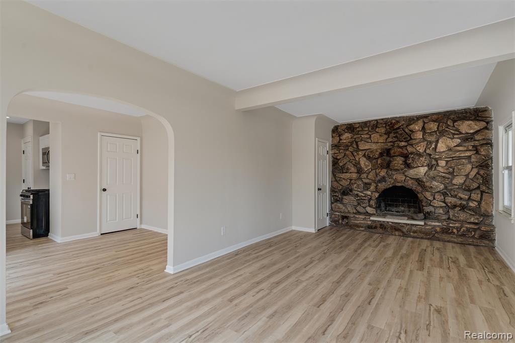 917 N Perry Street, Pontiac, MI 48340 — Photo 6