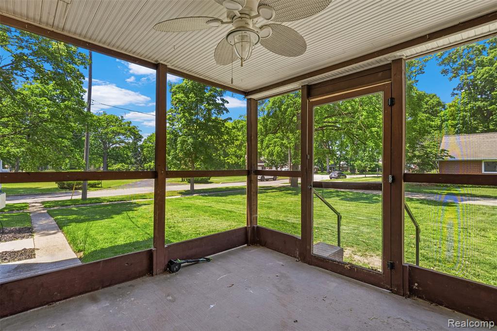 806 W Oliver Street, Owosso, MI 48867 — Photo 25