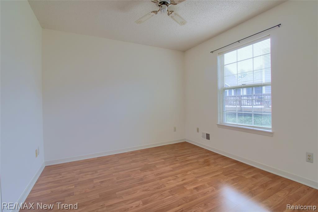 41404 BELDEN Circle, Novi, MI — Photo 22