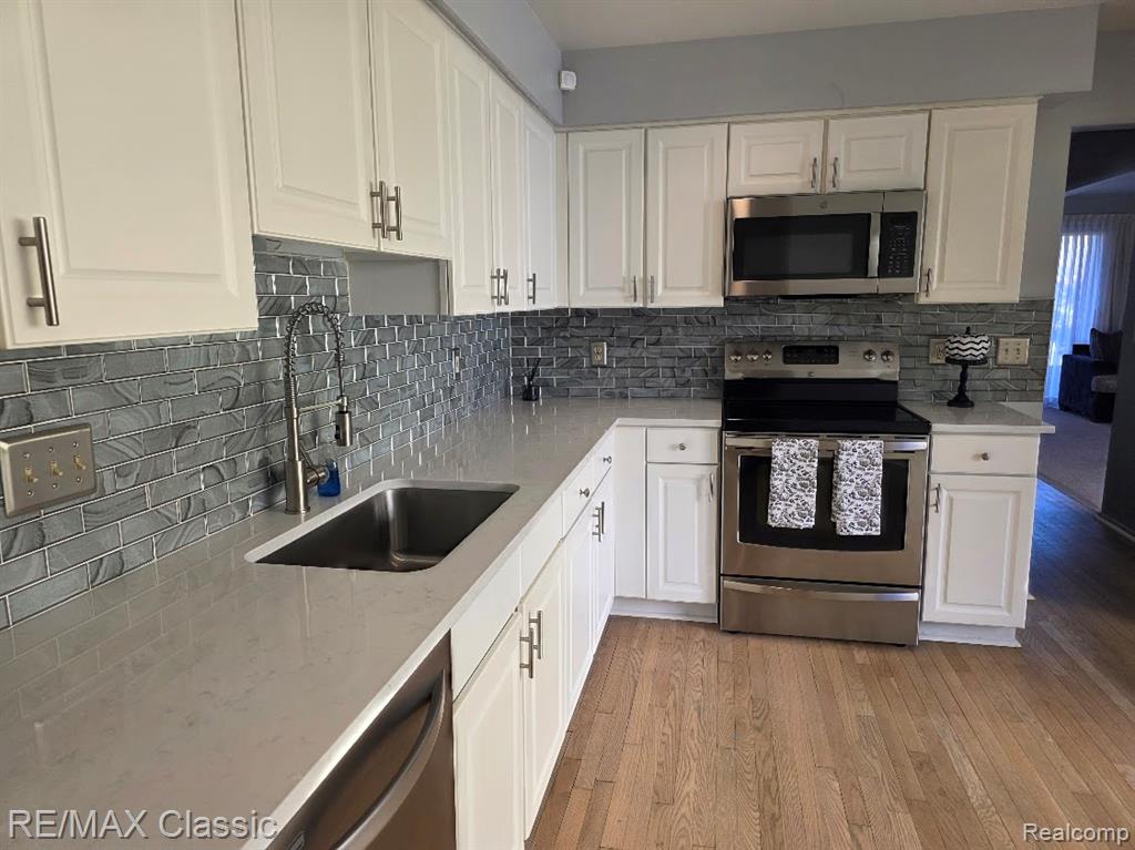 1806 S Hill Boulevard, Bloomfield Hills, MI 48304 — Photo 10