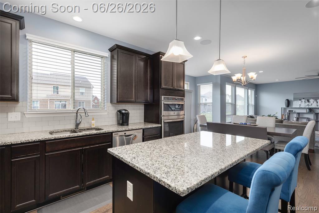 50302 Maywood, Canton, MI 48188 — Photo 16
