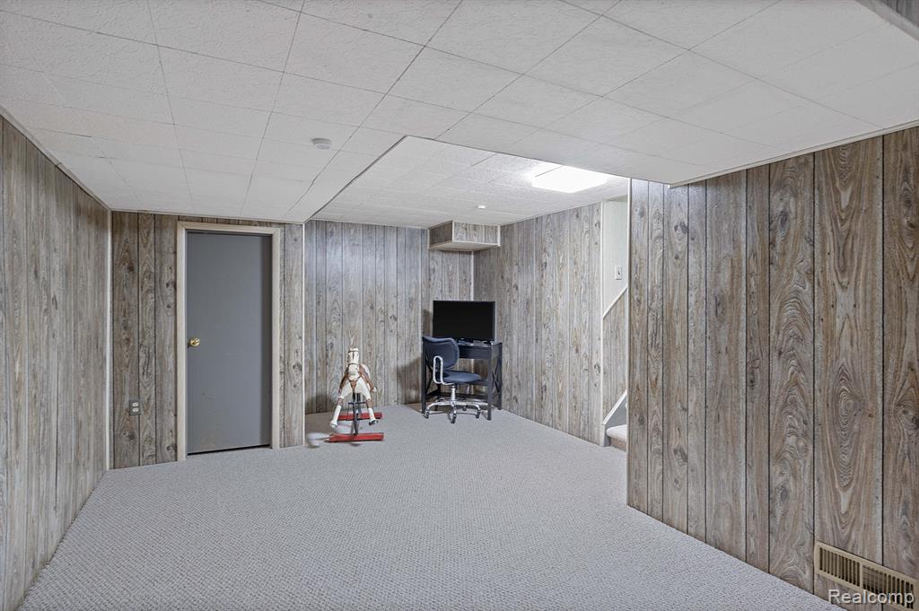 1961 WICKHAM Street, Royal Oak, MI 48073 — Photo 25