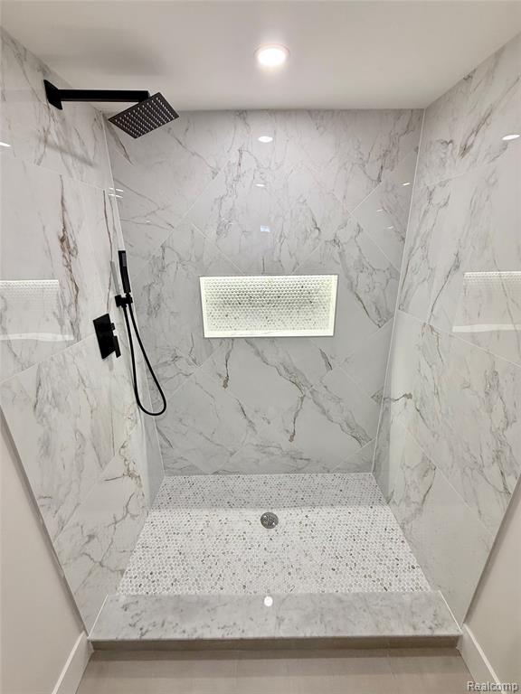 51073 Pinewood Drive, Macomb, MI 48042 — Photo 36