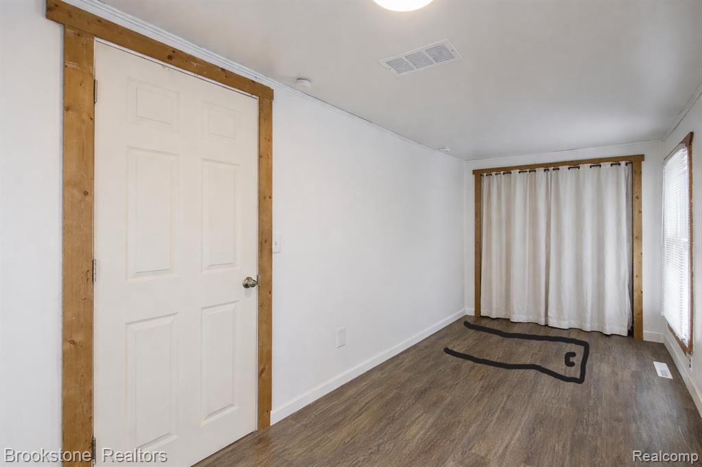 31 Heights Road, Lake Orion, MI 48362 — Photo 24