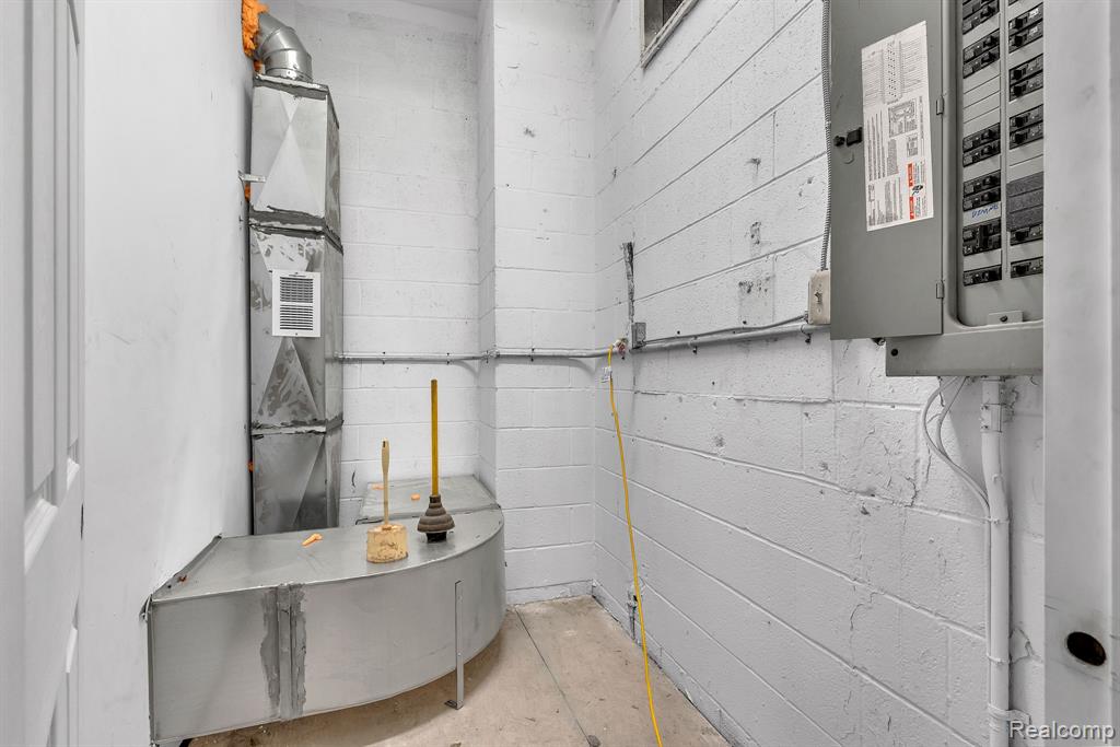 20500 W Warren, Detroit, MI 48228 — Photo 12
