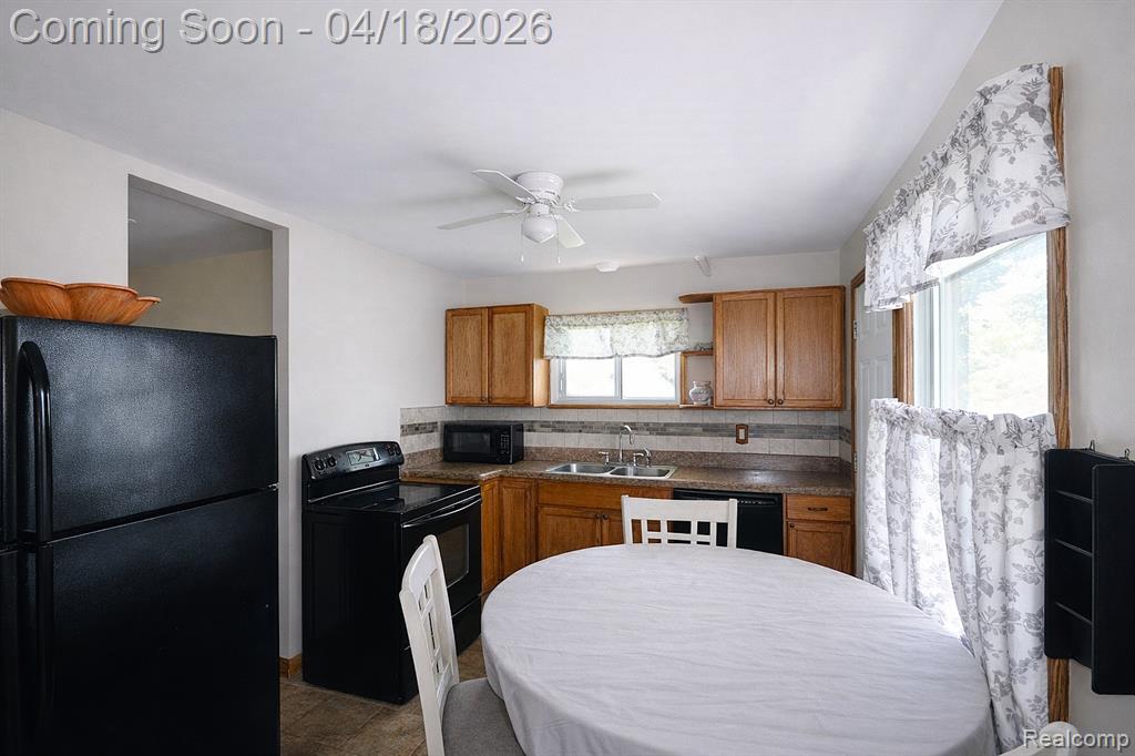 431 Lytle Place, Garden City, MI — Photo 5