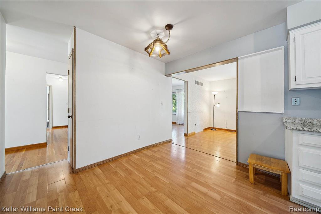 1852 MIDVALE Avenue, Ypsilanti, MI 48197 — Photo 13