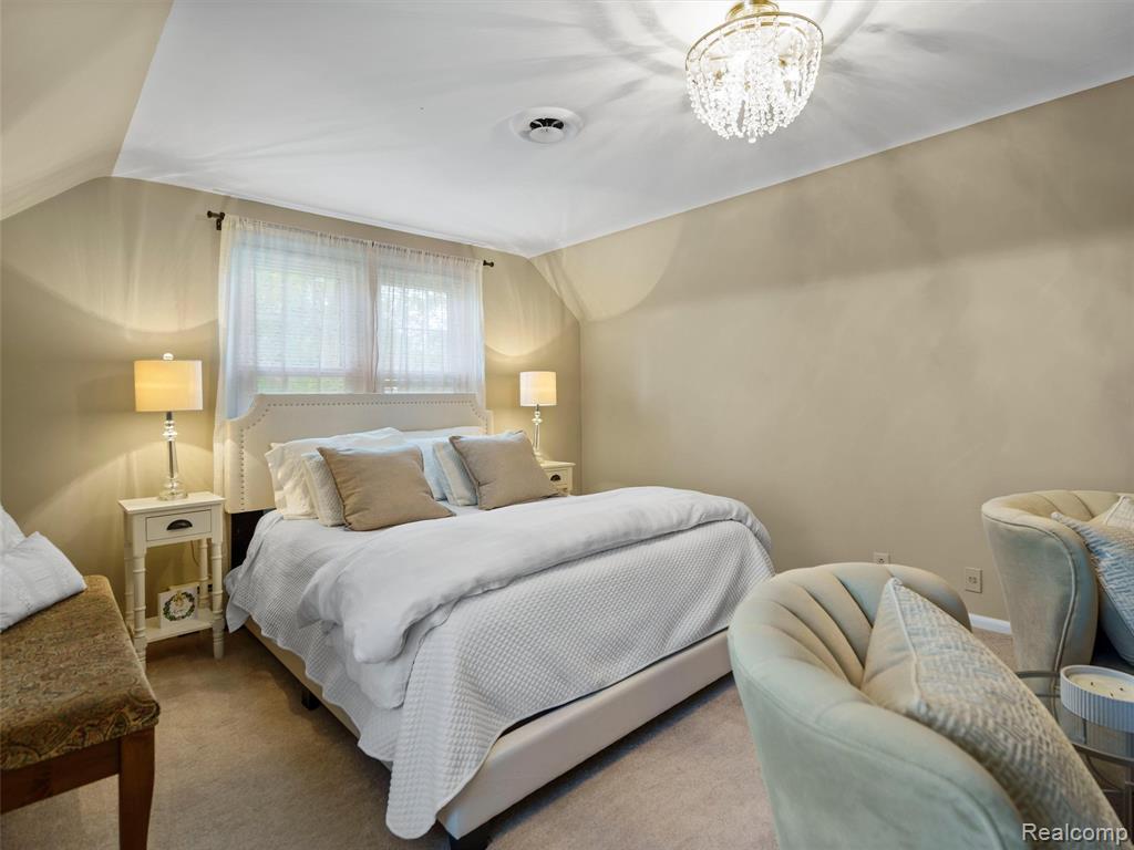 683 Lincoln Road, Grosse Pointe, MI 48230 — Photo 29