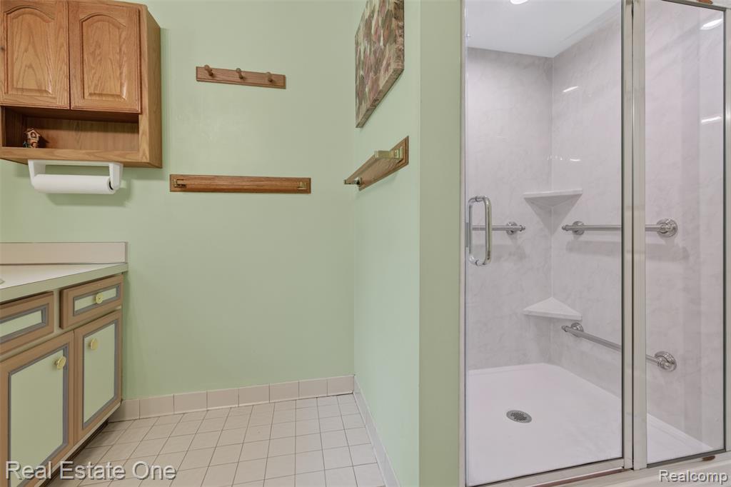 417 Eckford Circle, Troy, MI 48085 — Photo 17