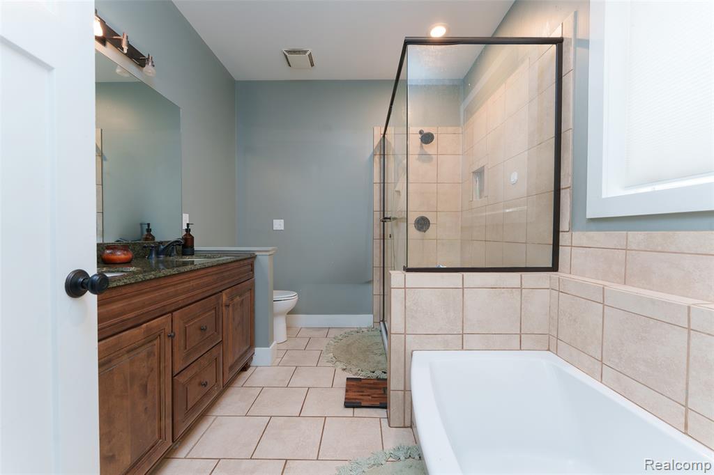140 Skyline Drive, Howell, MI 48843 — Photo 36