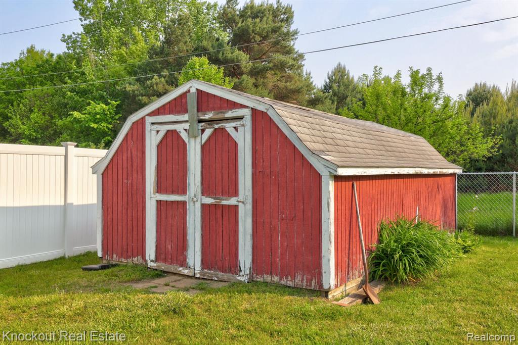 966 Athletic Street, Vassar, MI 48768 — Photo 38