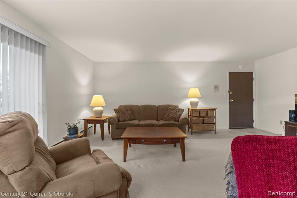 1852 COLONIAL VILLAGE Way, 3, Waterford, MI 48328 — Photo 8