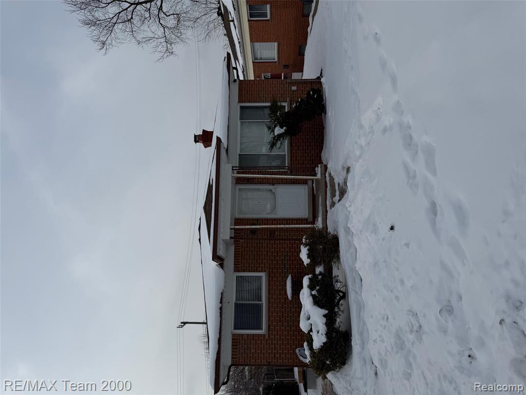 6491 N Silvery Lane, Dearborn Heights, MI 48127 — Photo 2