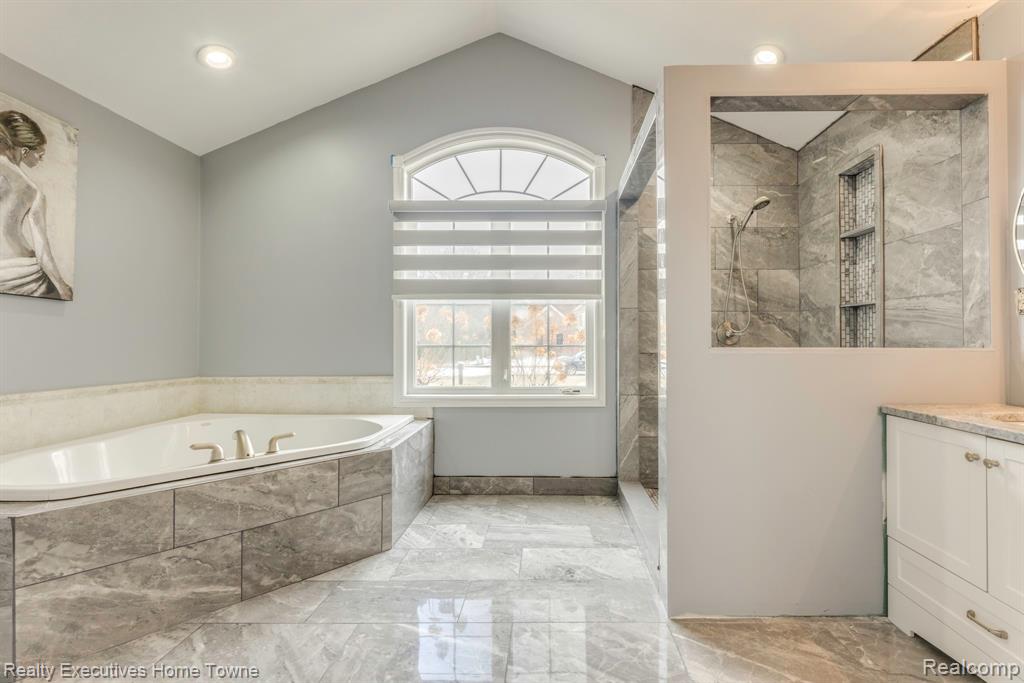 48896 KINGS Drive, Shelby Twp, MI 48315 — Photo 30