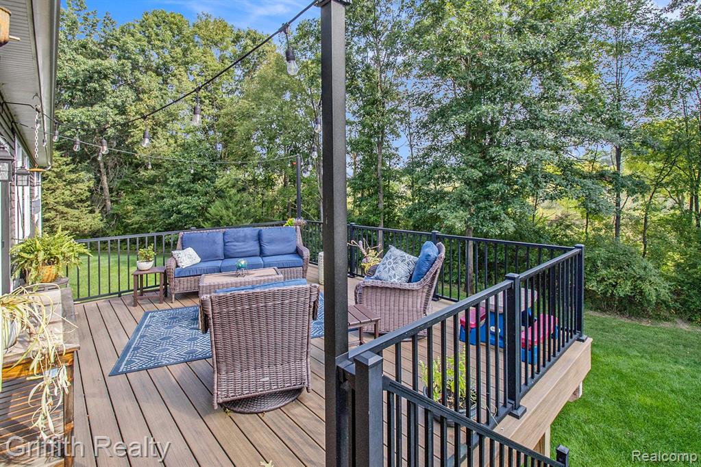 8285 MEADOW CREEK Lane, Pinckney, MI 48169 — Photo 39