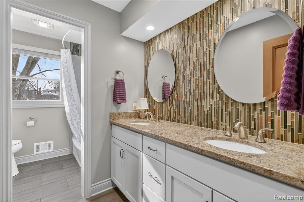 5397 Sutton Place, Grand Blanc, MI 48439 — Photo 27