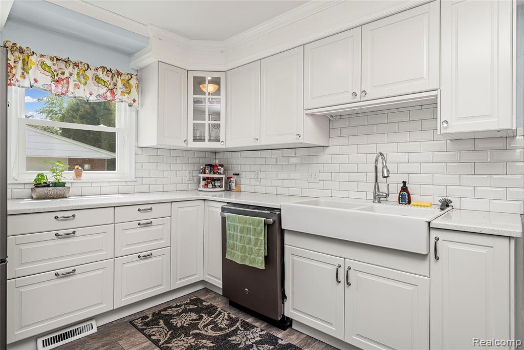 13527 Phelps Street, Southgate, MI 48195 — Photo 17