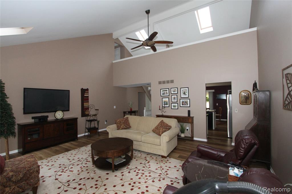 43103 W Kirkwood Drive, Clinton Twp, MI 48038 — Photo 4