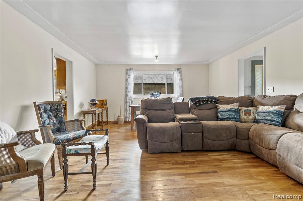 229 W Maple Street, Elsie, MI 48831 — Photo 17