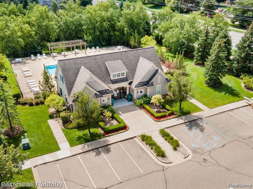 9103 Addington Drive, Commerce Twp, MI 48390 — Photo 21