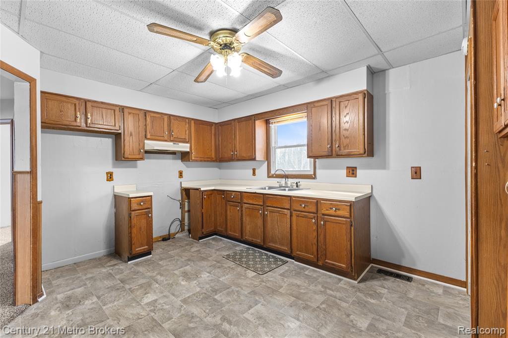 16032 Knobhill Drive, Linden, MI 48451 — Photo 30