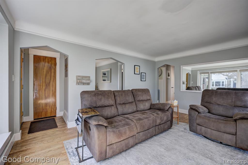 809 MEADOWDALE Street, Ferndale, MI 48220 — Photo 5