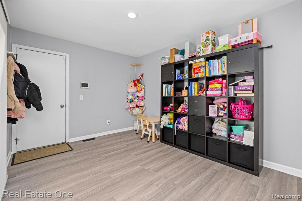 5273 Wright Way E, West Bloomfield, MI — Photo 25