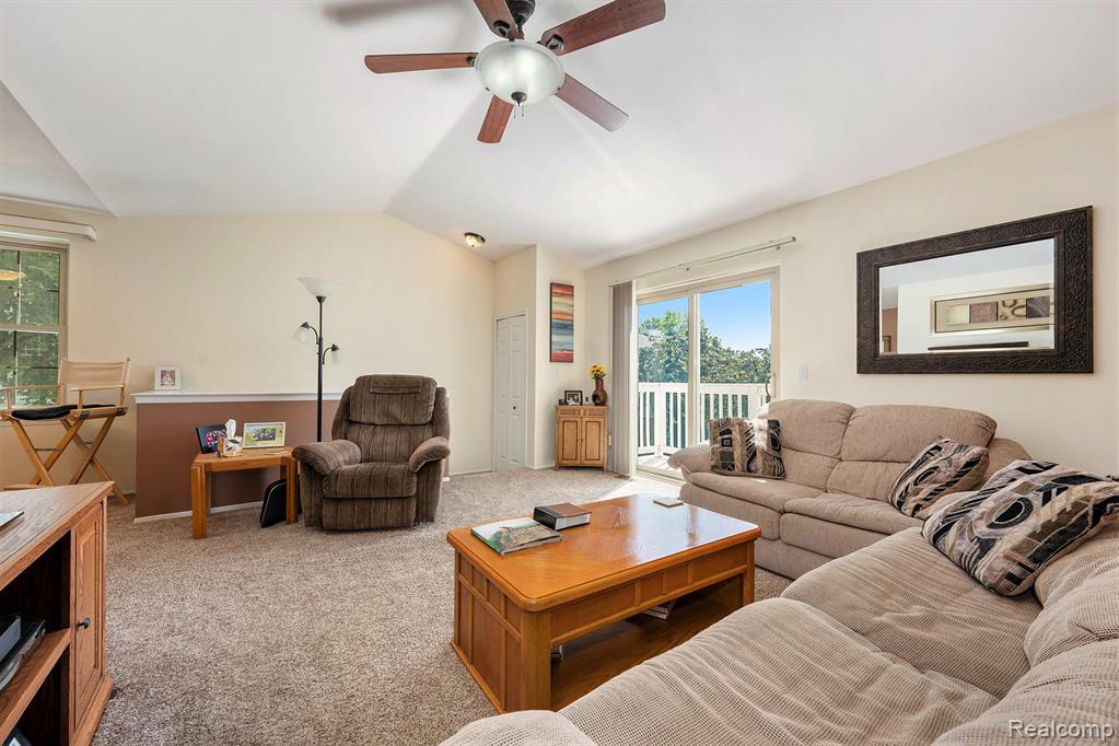 7668 Woodview Drive, Waterford, MI 48327 — Photo 4