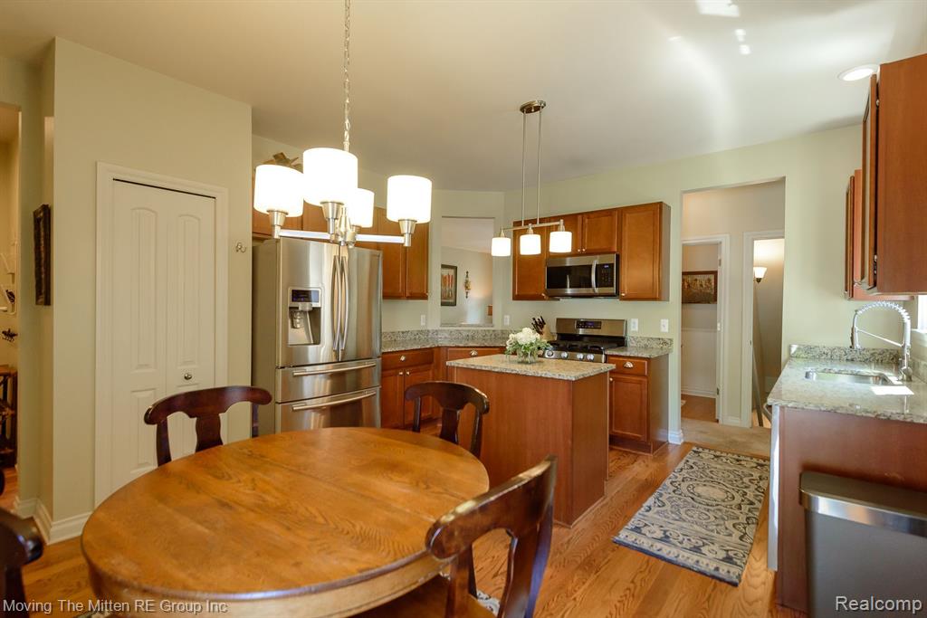 872 CONSTITUTION Street, Canton, MI 48188 — Photo 11