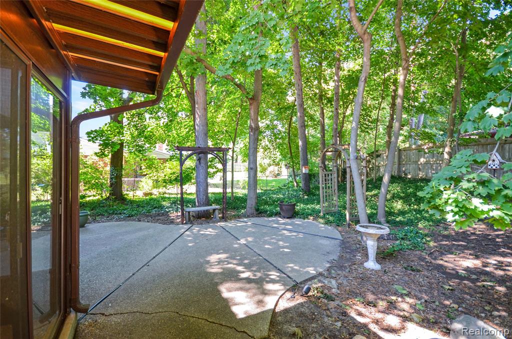 53645 Lambeth Court, Shelby Twp, MI 48316 — Photo 53