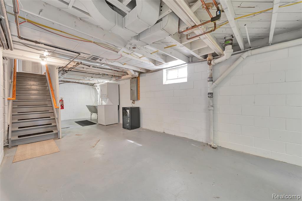 549 S Bywood Avenue, Clawson, MI — Photo 35