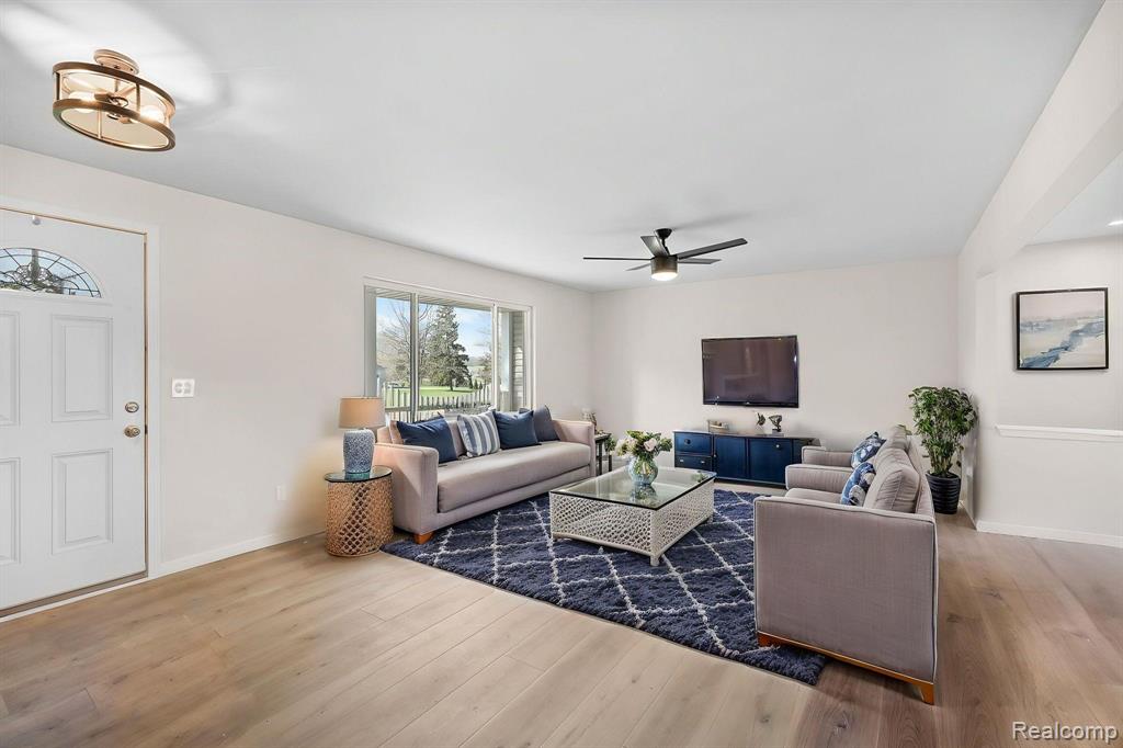8898 Bishop Road, Brighton, MI 48116 — Photo 3