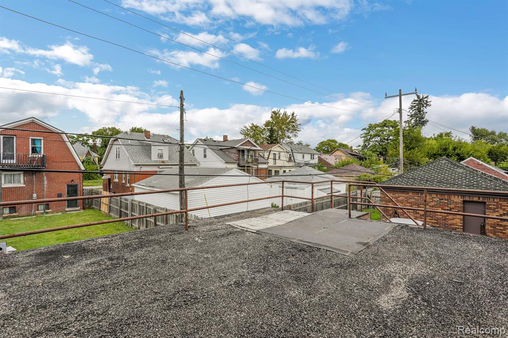 8691 E OUTER Drive, Detroit, MI 48213 — Photo 42