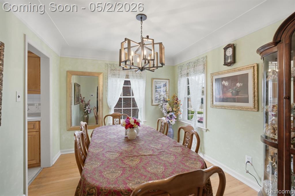 1857 Roslyn Road, Grosse Pointe Woods, MI 48236 — Photo 12