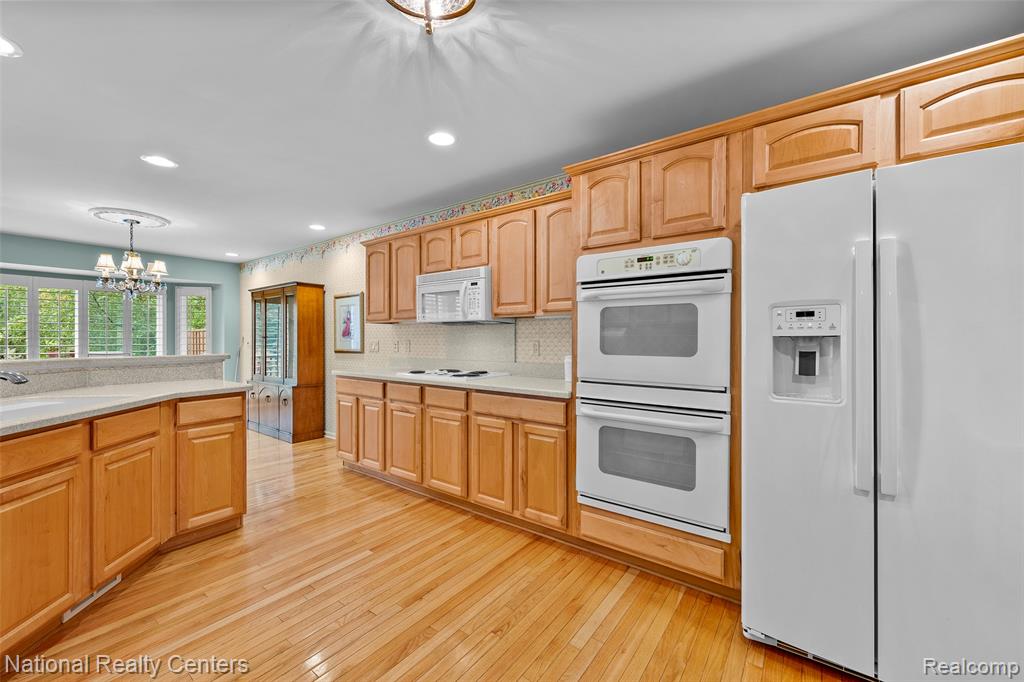 49455 N Glacier Avenue, 43, Northville, MI 48168 — Photo 12