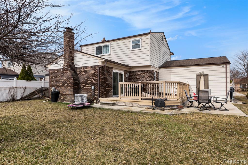 4810 Benjamin Drive, Sterling Heights, MI 48310 — Photo 22