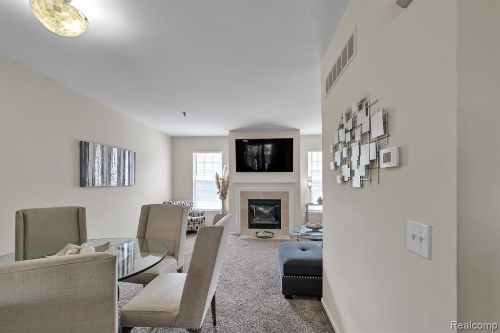 25298 SAINT JAMES, Southfield, MI 48075 — Photo 5