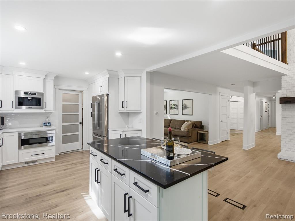 7450 Deerhill Drive, Clarkston, MI — Photo 21