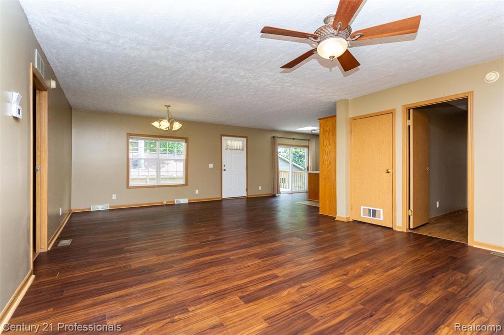 4080 Cass Elizabeth Road, Waterford, MI 48328 — Photo 8