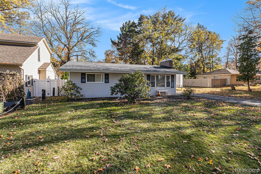 941 Marvell Place, Waterford, MI 48327 — Photo 22