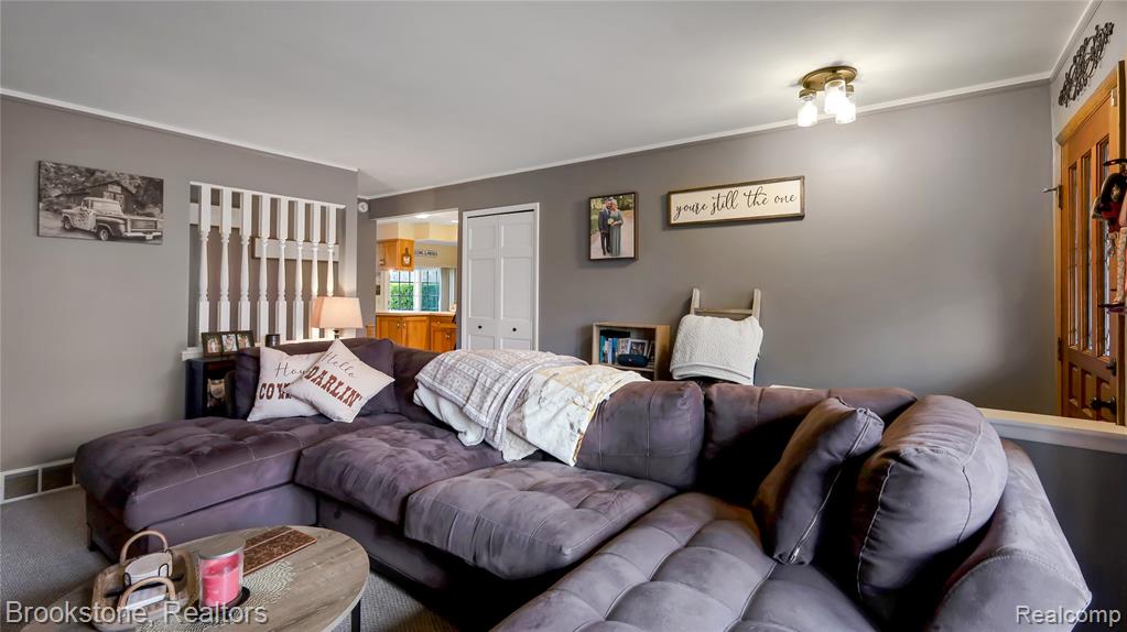 3992 Longmeadow Drive, Trenton, MI 48183 — Photo 6