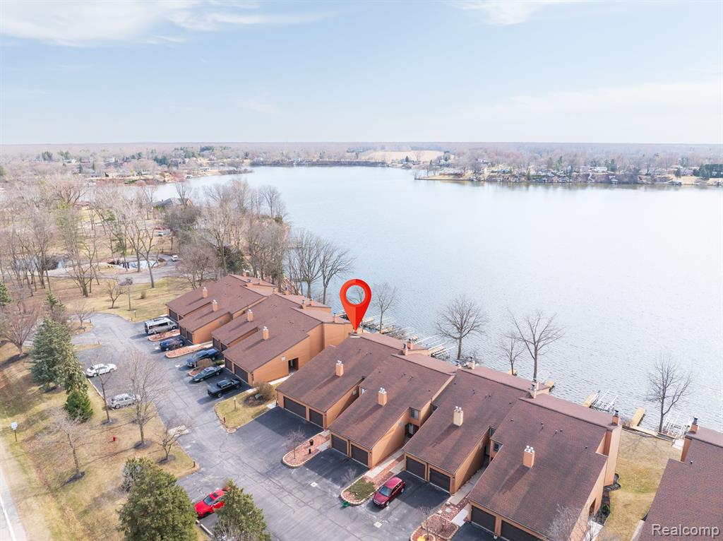 48041 BAYSHORE Drive, Belleville, MI 48111 — Photo 33