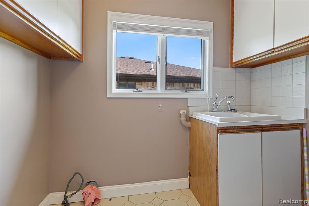 40608 MELODY Court, Clinton Twp, MI 48038 — Photo 15