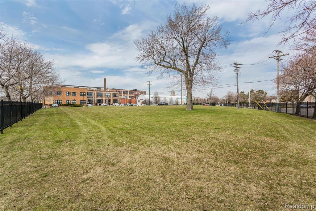 5766 TRUMBULL Street, Detroit, MI 48208 — Photo 30