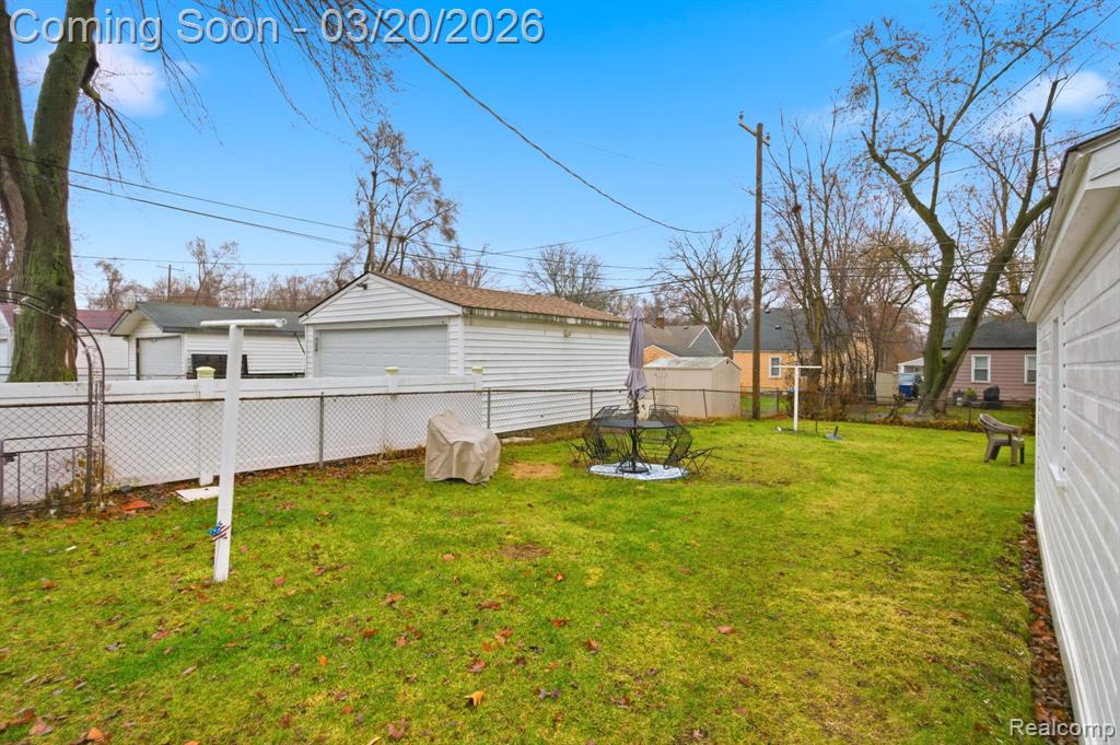 17630 Brady, Redford, MI 48240 — Photo 32