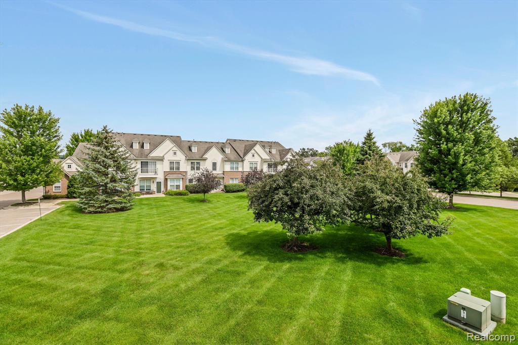 5203 WIDGEON Lane, Walled Lake, MI 48390 — Photo 29